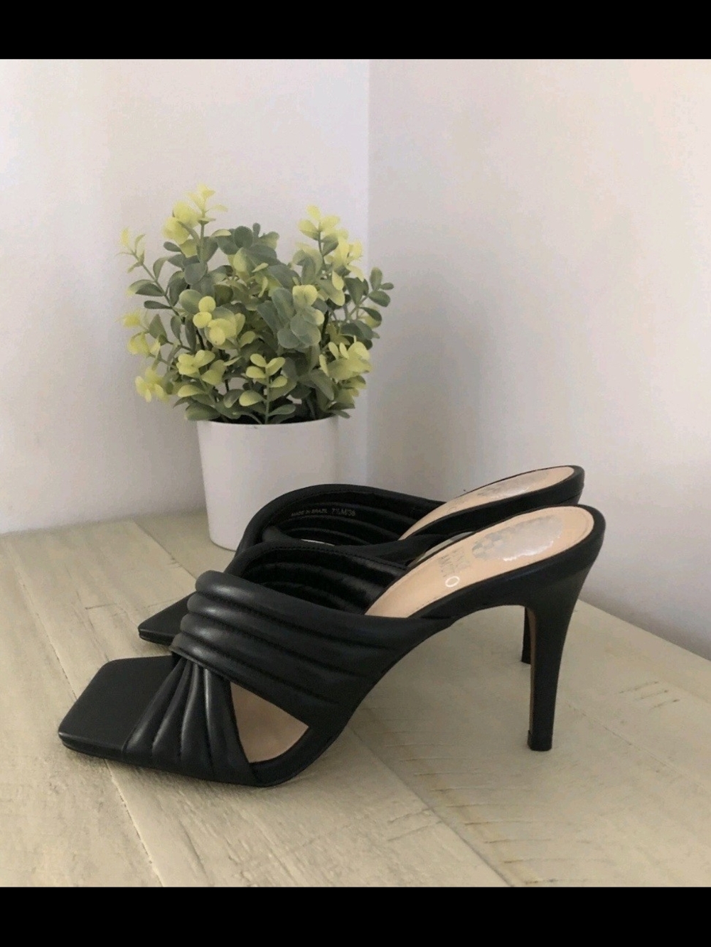 Vince Camuto Black Quilted Ruched Square Toe Heel Mule. Size 8.5
